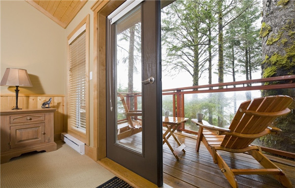 阳台可以铺木地板吗 打造环保休闲区