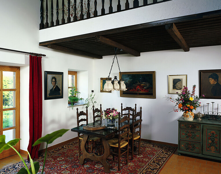 美式餐厅油画装饰起到什么效果