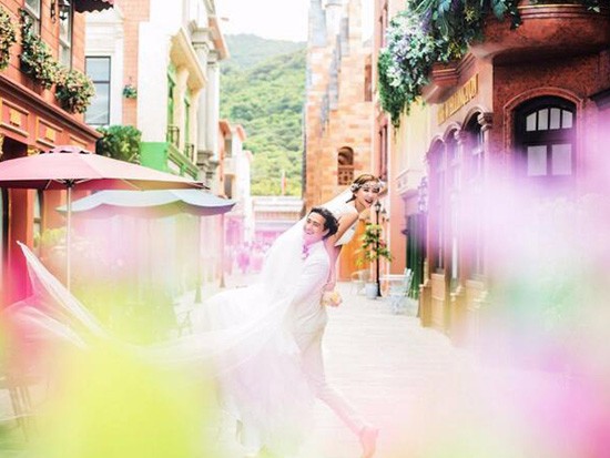 婚纱照挂卧室哪里好
