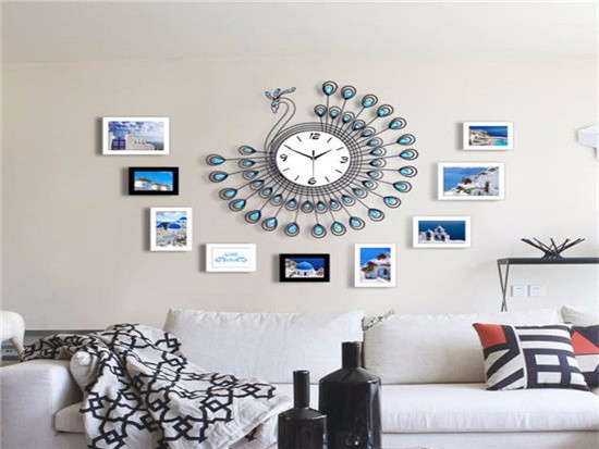 电视墙上的可以挂钟吗