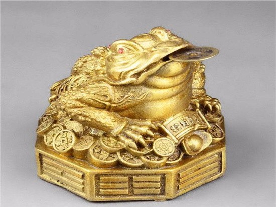 客厅财位放金蟾怎么摆 客厅财位放金蟾怎么摆