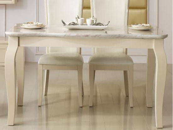 白色大理石餐桌图片