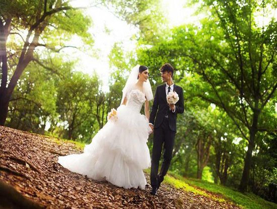 户外婚纱照价格 户外婚纱照价格