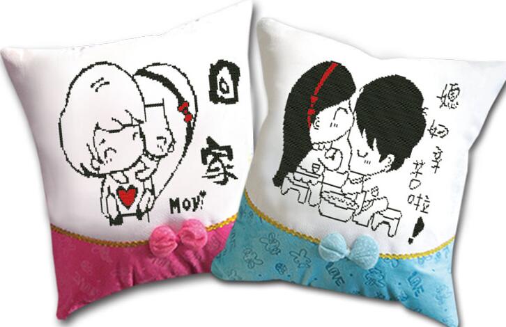 情侣卡通抱枕