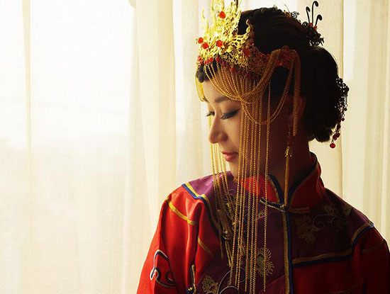 中式新娘发型怎么盘 中式新娘发型怎么盘