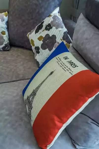 Image title